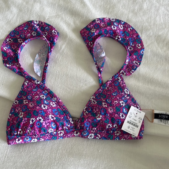 Bikini & sarong swim set - Picture 6 of 8